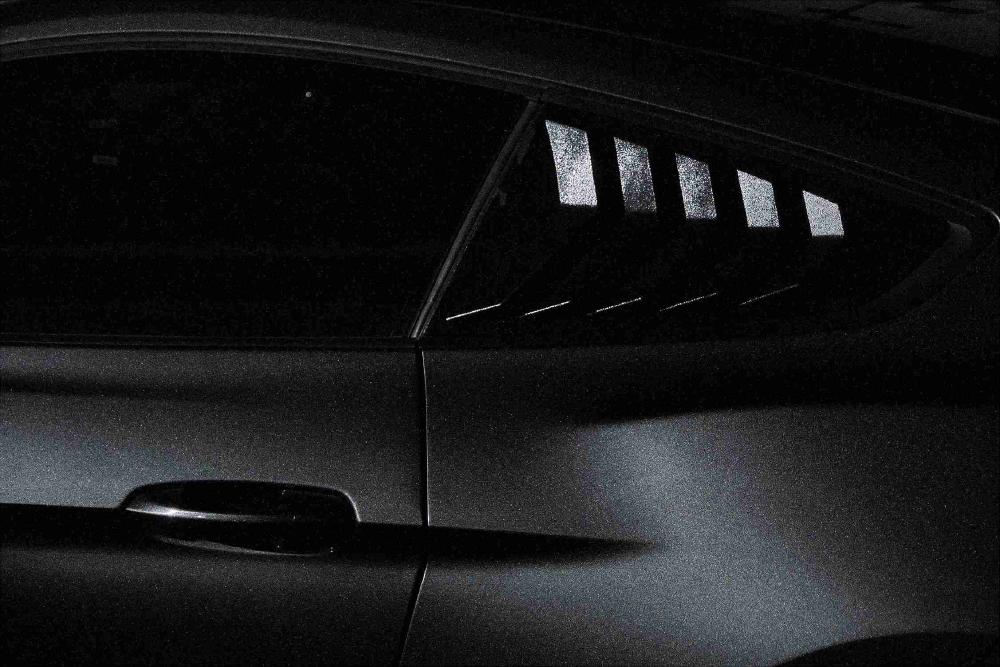 car_bw.jpg