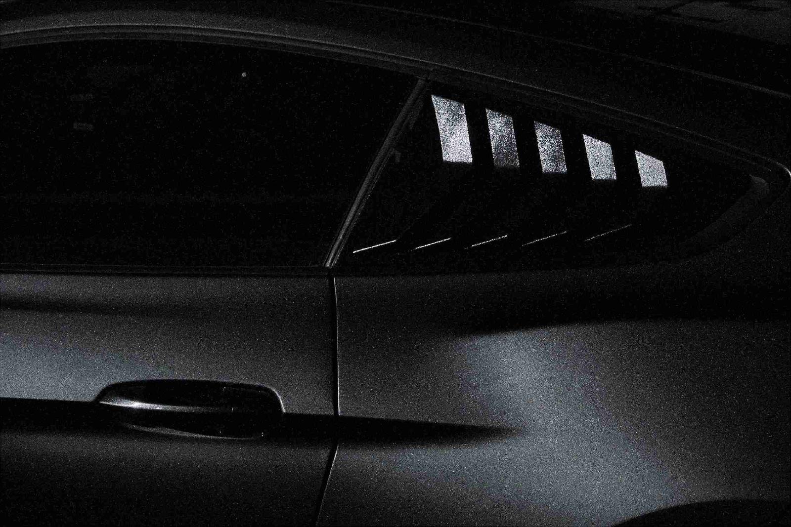 car_bw-wide.jpg